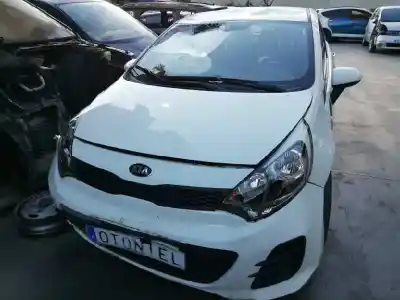 Sloopvoertuig kia rio basic van het jaar 2015 aangedreven d3fa