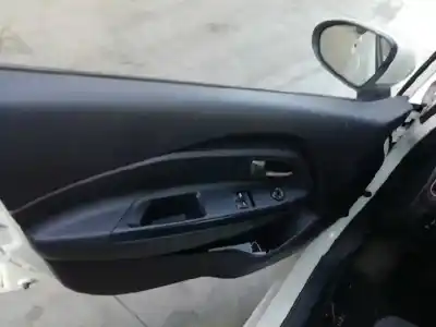 Sloopvoertuig kia rio basic van het jaar 2015 aangedreven d3fa