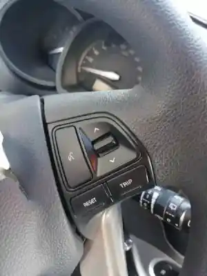 Sloopvoertuig kia rio basic van het jaar 2015 aangedreven d3fa