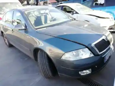 Véhicule à la ferraille SKODA OCTAVIA BERLINA (1Z3) Active de l'année 2004 alimenté BJB