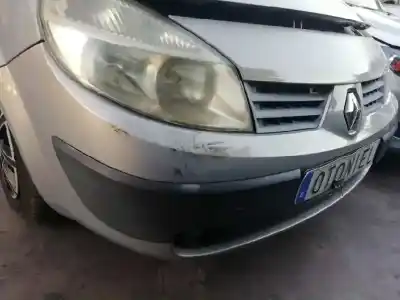 Veicolo di demolizione renault scenic ii confort dynamique dell'anno 2004 alimentato f9q d8