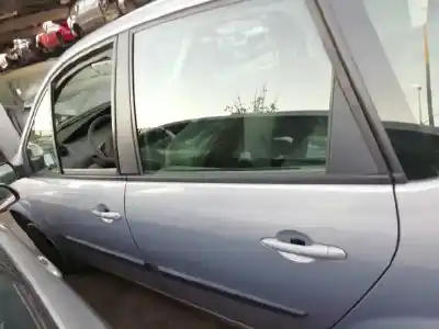 Veicolo di demolizione renault scenic ii confort dynamique dell'anno 2004 alimentato f9q d8