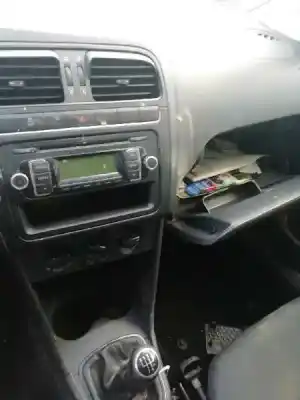 Veículo de Sucata volkswagen polo (6r1) advance do ano 2010 alimentado cgg