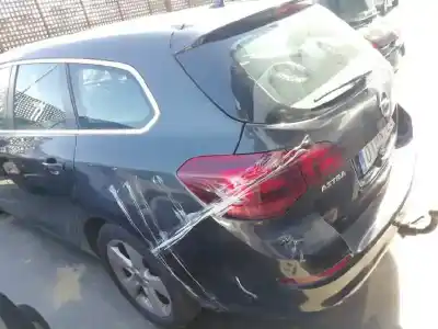 Veículo de Sucata opel astra j sports tourer cosmo do ano 2009 alimentado a17dtr