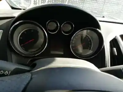 Veículo de Sucata opel astra j sports tourer cosmo do ano 2009 alimentado a17dtr