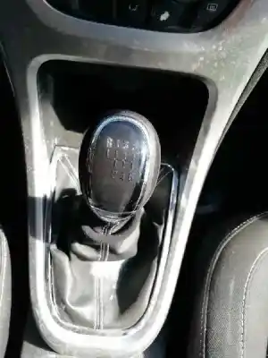 Veículo de Sucata opel astra j sports tourer cosmo do ano 2009 alimentado a17dtr