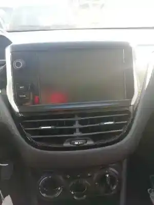 Veículo de Sucata peugeot 208 i (ca_, cc_) 1.6 bluehdi 100 do ano 2017 alimentado bh02