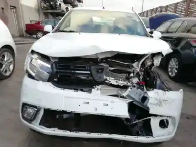 Véhicule à la ferraille DACIA SANDERO 0.9 TCE CAT de l'année 2018 alimenté H4B B4