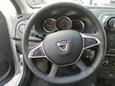 Veicolo di demolizione dacia sandero 0.9 tce cat dell'anno 2018 alimentato h4b b4