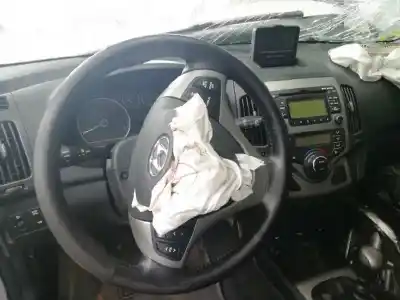 Sloopvoertuig hyundai i30 premium van het jaar 2008 aangedreven d4ea