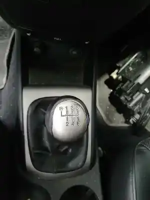 Sloopvoertuig hyundai i30 premium van het jaar 2008 aangedreven d4ea