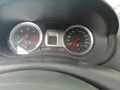 Vehicul casat renault clio iii 1.5 dci diesel cat al anului 2006 alimentat k9k766