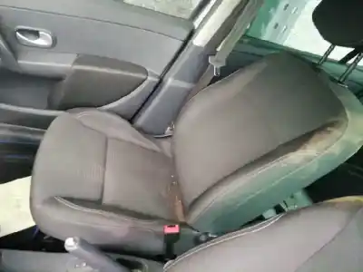 Vehicul casat renault clio iii 1.5 dci diesel cat al anului 2006 alimentat k9k766