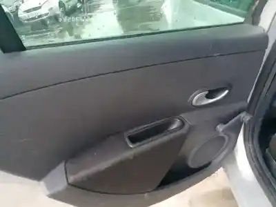 Vehicul casat renault clio iii 1.5 dci diesel cat al anului 2006 alimentat k9k766