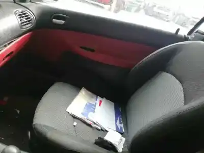 Hurda Aracı peugeot 206 cc cc yılın 2002 güçlü nfu