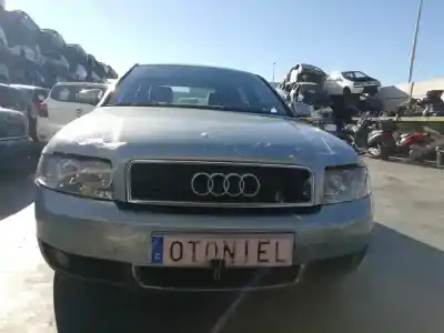 Veículo de Sucata audi a4 berlina (8e) 1.9 tdi (96kw) do ano 2001 alimentado awx