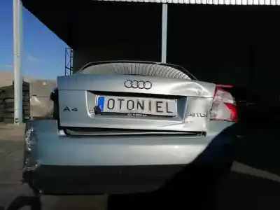 Veículo de Sucata audi a4 berlina (8e) 1.9 tdi (96kw) do ano 2001 alimentado awx