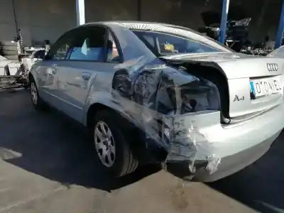 Veículo de Sucata audi a4 berlina (8e) 1.9 tdi (96kw) do ano 2001 alimentado awx