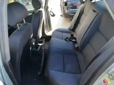 Veículo de Sucata audi a4 berlina (8e) 1.9 tdi (96kw) do ano 2001 alimentado awx
