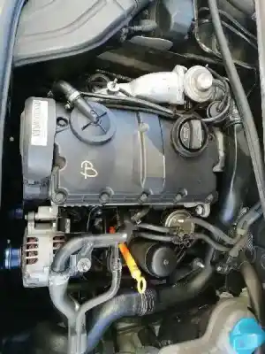 Veículo de Sucata audi a4 berlina (8e) 1.9 tdi (96kw) do ano 2001 alimentado awx