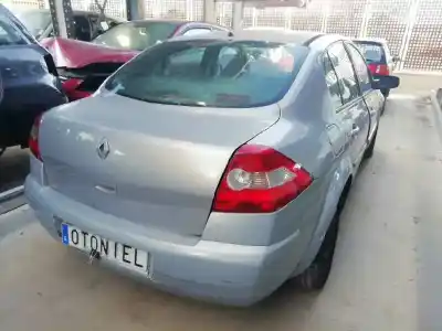 Vehículo de desguace renault megane ii berlina 3p 1.5 dci diesel del año 2003 con motor k9k d7