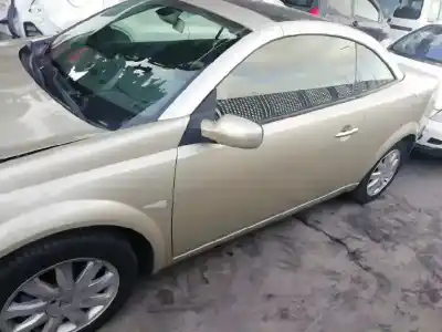 Sloopvoertuig renault megane ii coupe confort authentique van het jaar 2006 aangedreven k4m d8