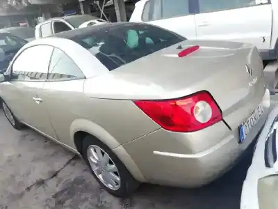 Sloopvoertuig renault megane ii coupe confort authentique van het jaar 2006 aangedreven k4m d8