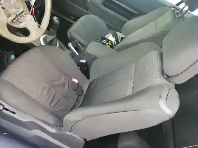 Sloopvoertuig renault megane ii coupe confort authentique van het jaar 2006 aangedreven k4m d8