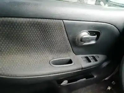 Sloopvoertuig nissan note (e11e) acenta van het jaar 2008 aangedreven cr14