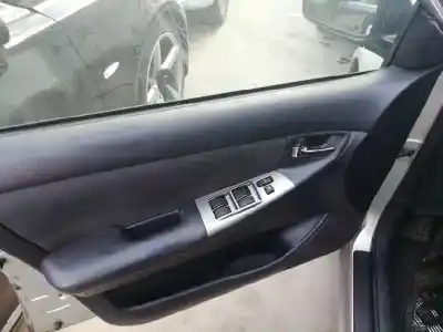 Hurda Aracı toyota corolla familiar (e12) 2.0 d-4d sol yılın 2006 güçlü 1cdftv