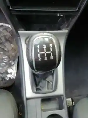 Hurda Aracı toyota corolla familiar (e12) 2.0 d-4d sol yılın 2006 güçlü 1cdftv