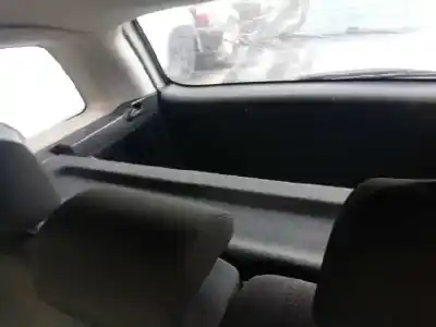 Hurda Aracı toyota corolla familiar (e12) 2.0 d-4d sol yılın 2006 güçlü 1cdftv