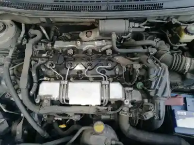 Hurda Aracı toyota corolla familiar (e12) 2.0 d-4d sol yılın 2006 güçlü 1cdftv