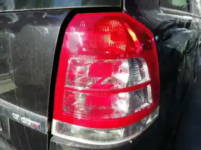 Veicolo di demolizione opel zafira b family dell'anno 2013 alimentato a17dtr