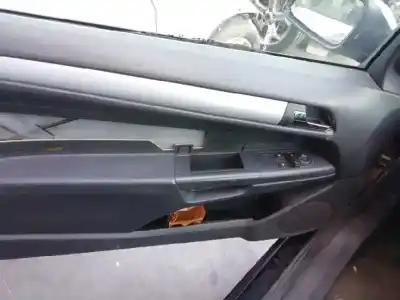 Veicolo di demolizione opel astra gtc cosmo dell'anno 2006 alimentato z13dth