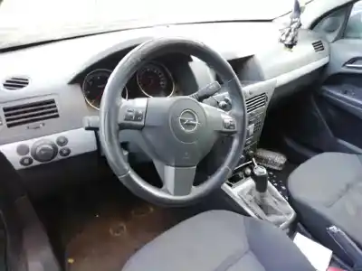 Veicolo di demolizione opel astra gtc cosmo dell'anno 2006 alimentato z13dth