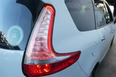 Véhicule à la ferraille renault   de l'année 2010 alimenté k9k g8