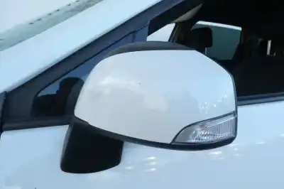 Véhicule à la ferraille renault   de l'année 2010 alimenté k9k g8