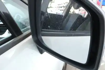 Véhicule à la ferraille renault   de l'année 2010 alimenté k9k g8