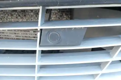 Véhicule à la ferraille renault   de l'année 2010 alimenté k9k g8