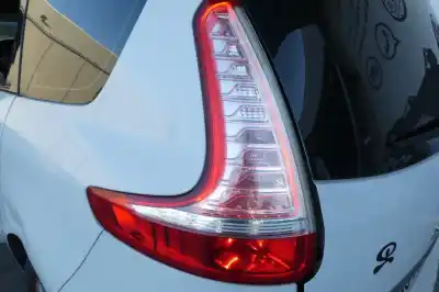Véhicule à la ferraille renault   de l'année 2010 alimenté k9k g8