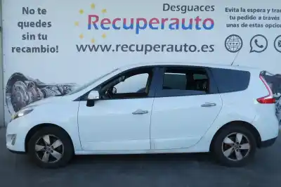 Véhicule à la ferraille renault   de l'année 2010 alimenté k9k g8