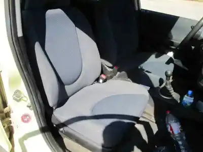 Здавання транспортного засобу honda jazz (gd1/5) l12a1 року 2002 потужний l12a1