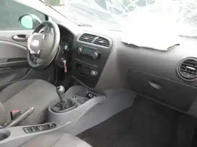 Здавання транспортного засобу seat leon (1p1) bxf року 2010 потужний bxf