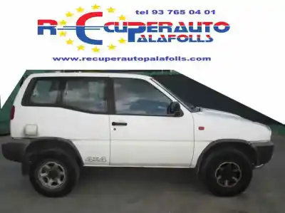 Sloopvoertuig nissan terrano/terrano.ii (r20) d-td27 van het jaar 1995 aangedreven td27