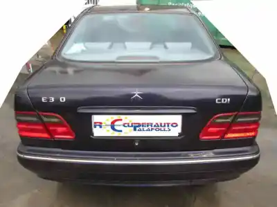 Verschrottungsfahrzeug mercedes-benz clase e (bm 210) berlina 613.961 des jahres 2000 angetrieben 613961