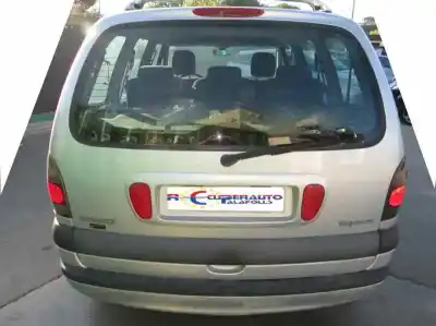 Vehículo de desguace renault                                            espace / grand espace (je0)                                                                                                                                                                                                                                f4r700                                                                                                                                                                                                                                                     del año 2000 con motor f4r700