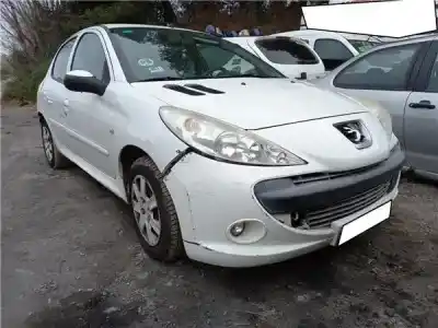 Veículo de Sucata peugeot 206 van 1.4 hdi do ano 2012 alimentado 8hr
