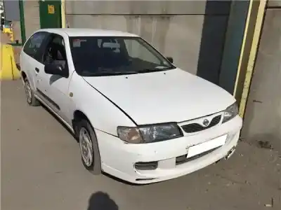 Veículo de Sucata NISSAN ALMERA (N15) 1.4 16V CAT do ano 1999 alimentado GA14