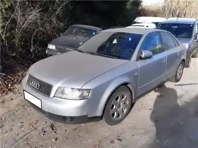 Veículo de Sucata audi a4 berlina (8e) 1.8 t sport edition do ano 2001 alimentado avj